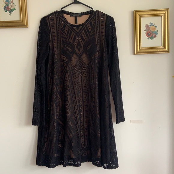 Lace Patterned Long Sleeve Shift Dress - Picture 1 of 5